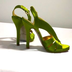 Nine West Loela sling back pump. Excellent condition, worn once.
